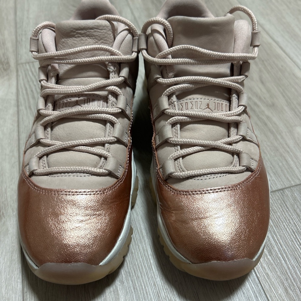 Air Jordan 11 Retro Low “Rose Gold”